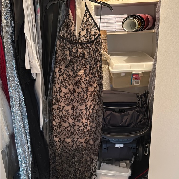La Perla Tulle Black Embroidery Floral Gown - Picture 1 of 4